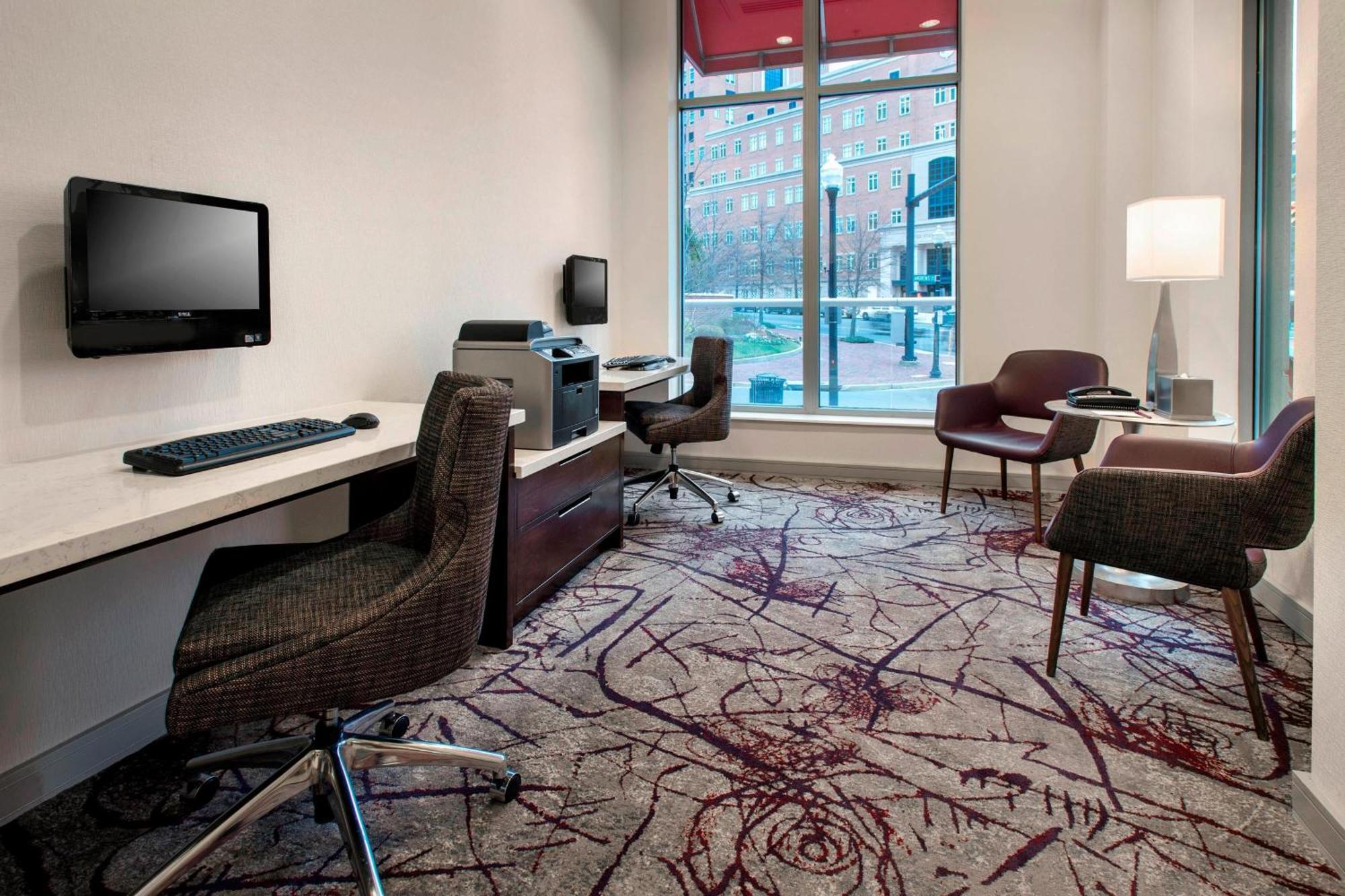 Residence Inn Alexandria Old Town South At Carlyle Dış mekan fotoğraf