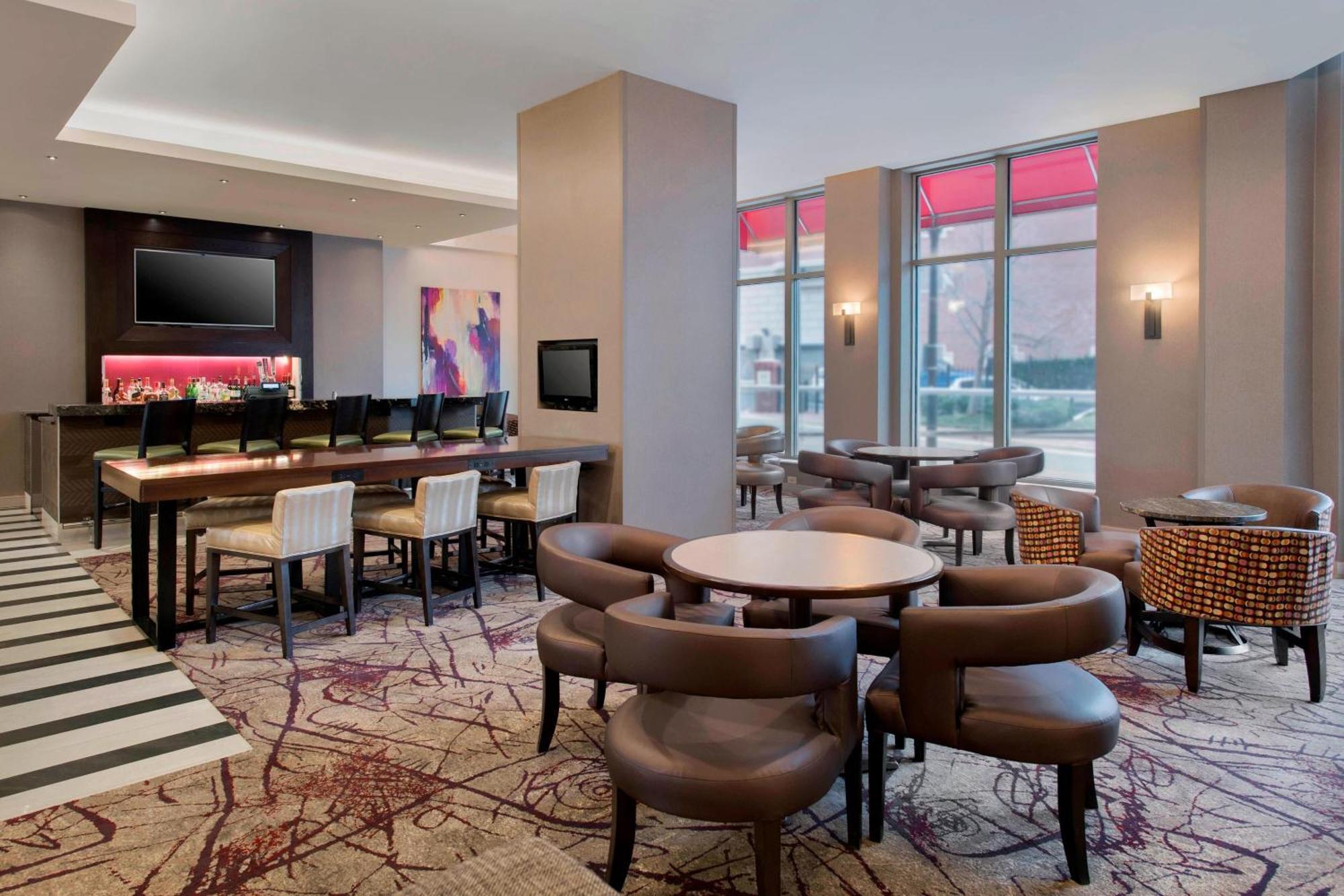 Residence Inn Alexandria Old Town South At Carlyle Dış mekan fotoğraf
