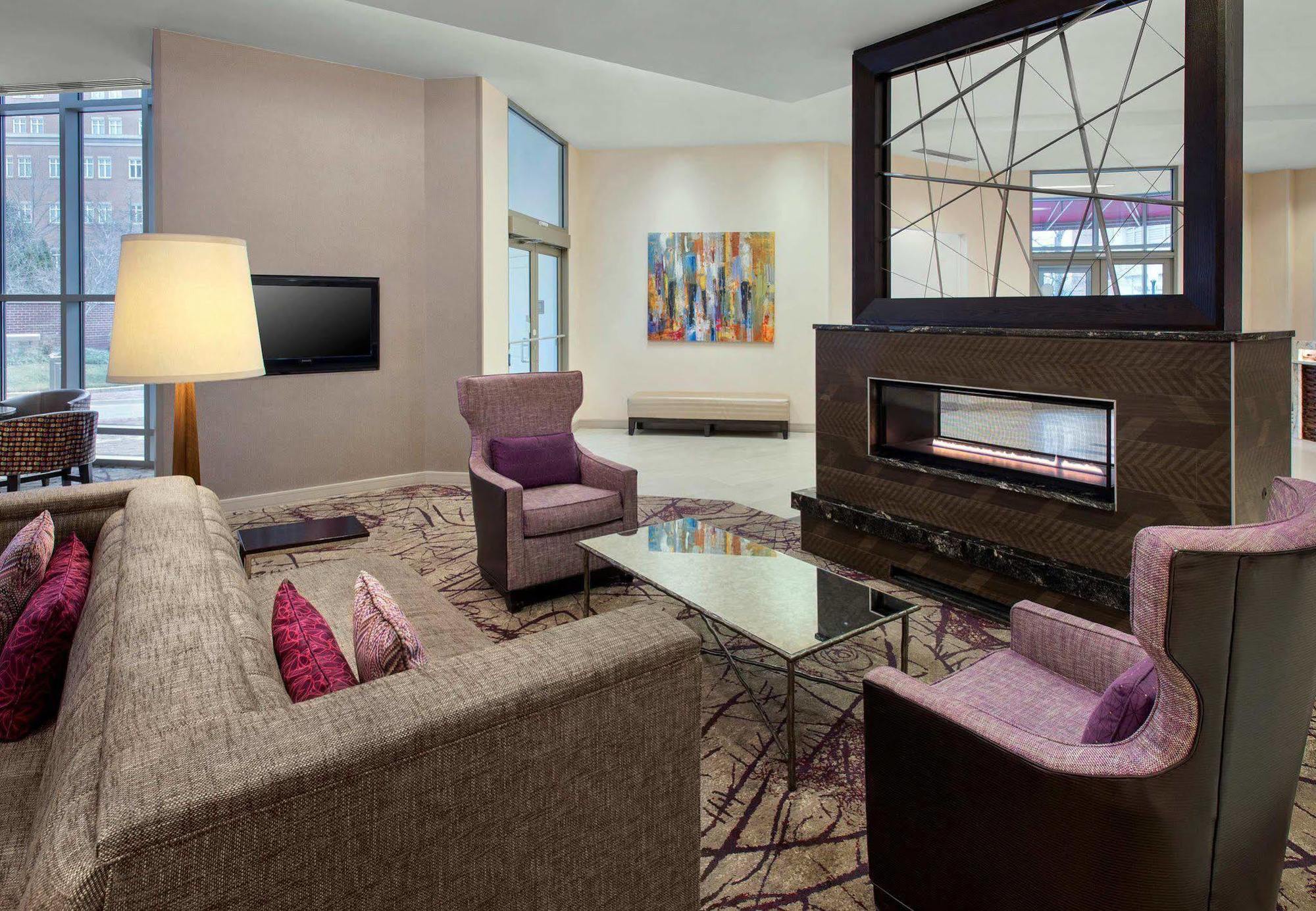 Residence Inn Alexandria Old Town South At Carlyle Dış mekan fotoğraf
